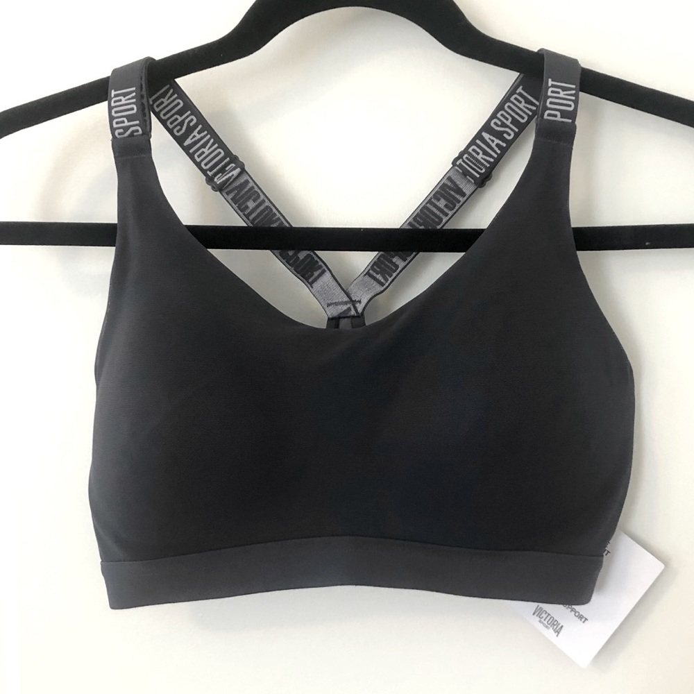 NWT Victoria Secret Sports Bra - 32D